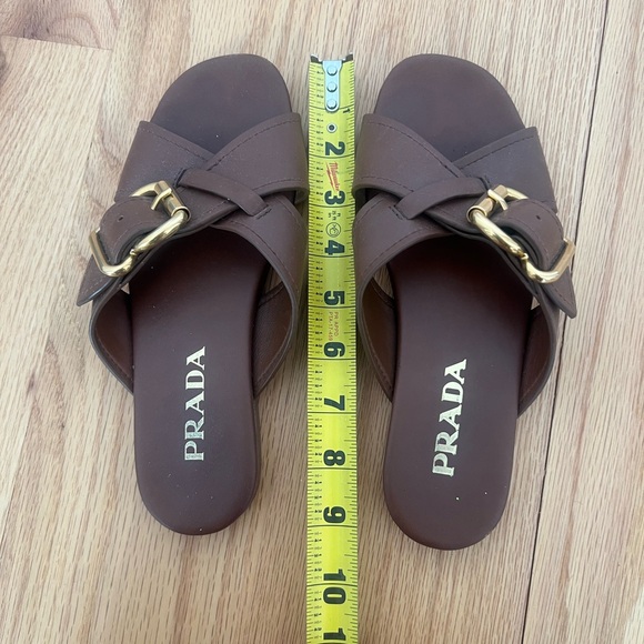 Prada slide sandals with gold buckle - Picture 7 of 9
